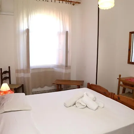 בית הארחה Antica Pinna קאסטלסארדו